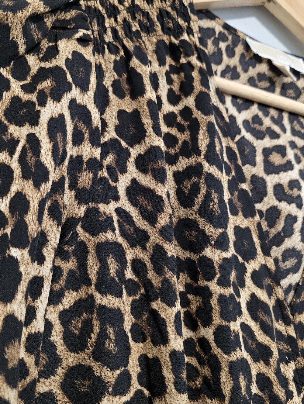 Michael Kors Leopard Print Long Sleeve Smocked Ruffle "JULIA" Dress Fall Style - Picture 13 of 16
